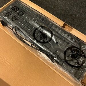 Dell 469-2457 KB212-B Wired Keyboard OEM NEW